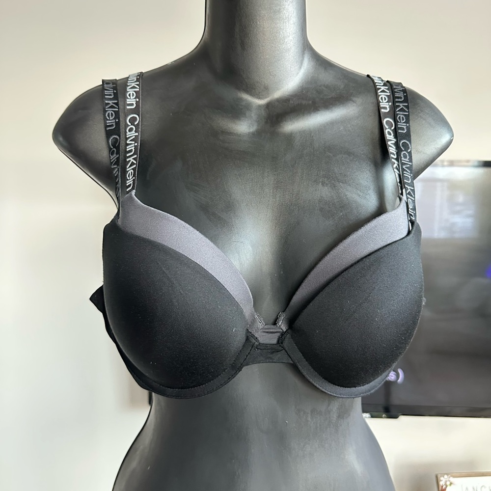 2pk Calvin Klein Black and Gray Women's Bra